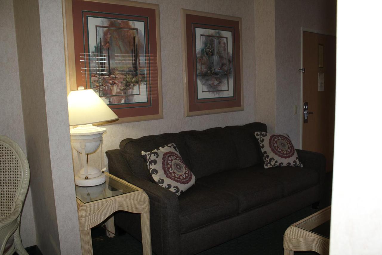 Baymont By Wyndham Safford Hotel Exterior photo