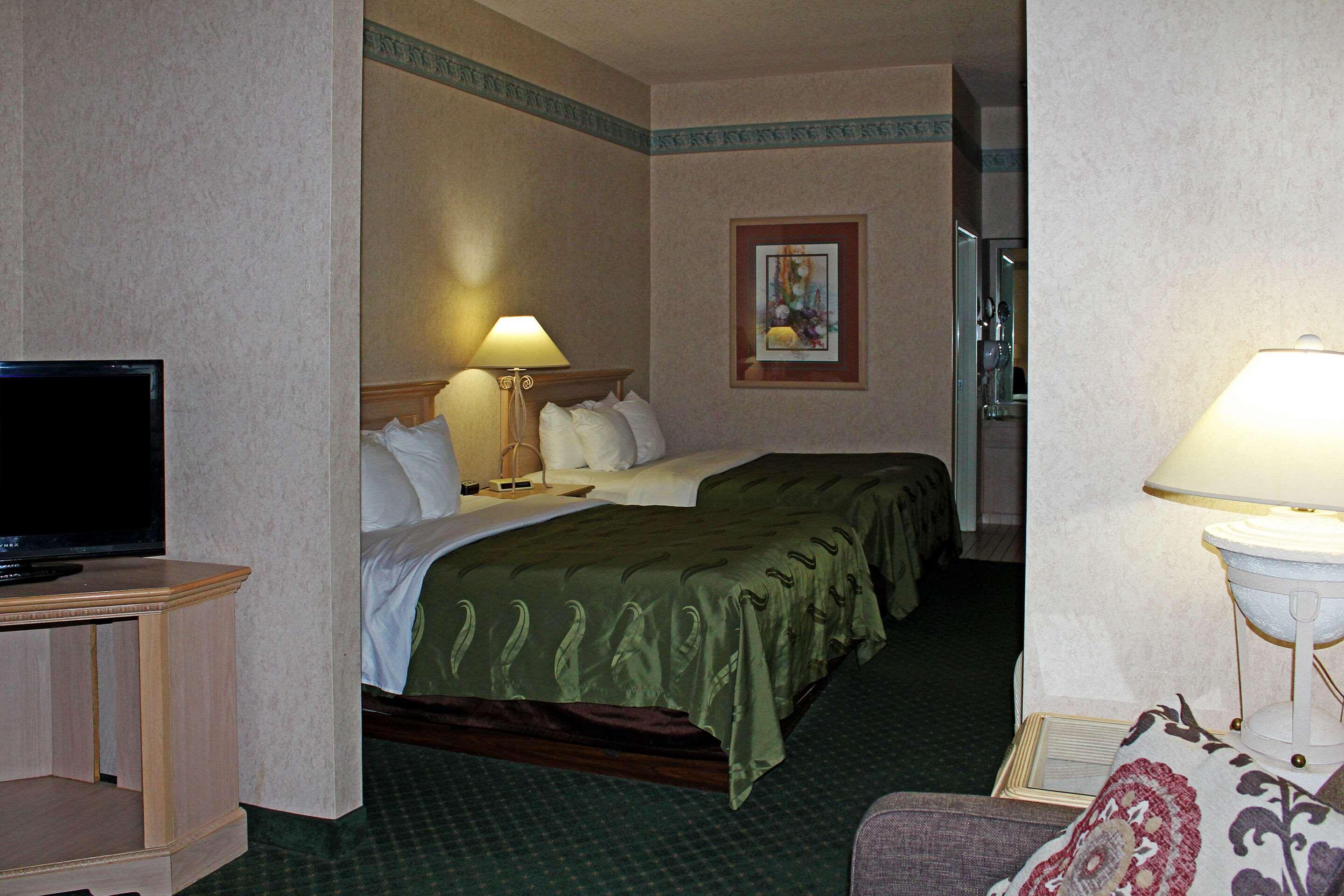 Baymont By Wyndham Safford Hotel Exterior photo
